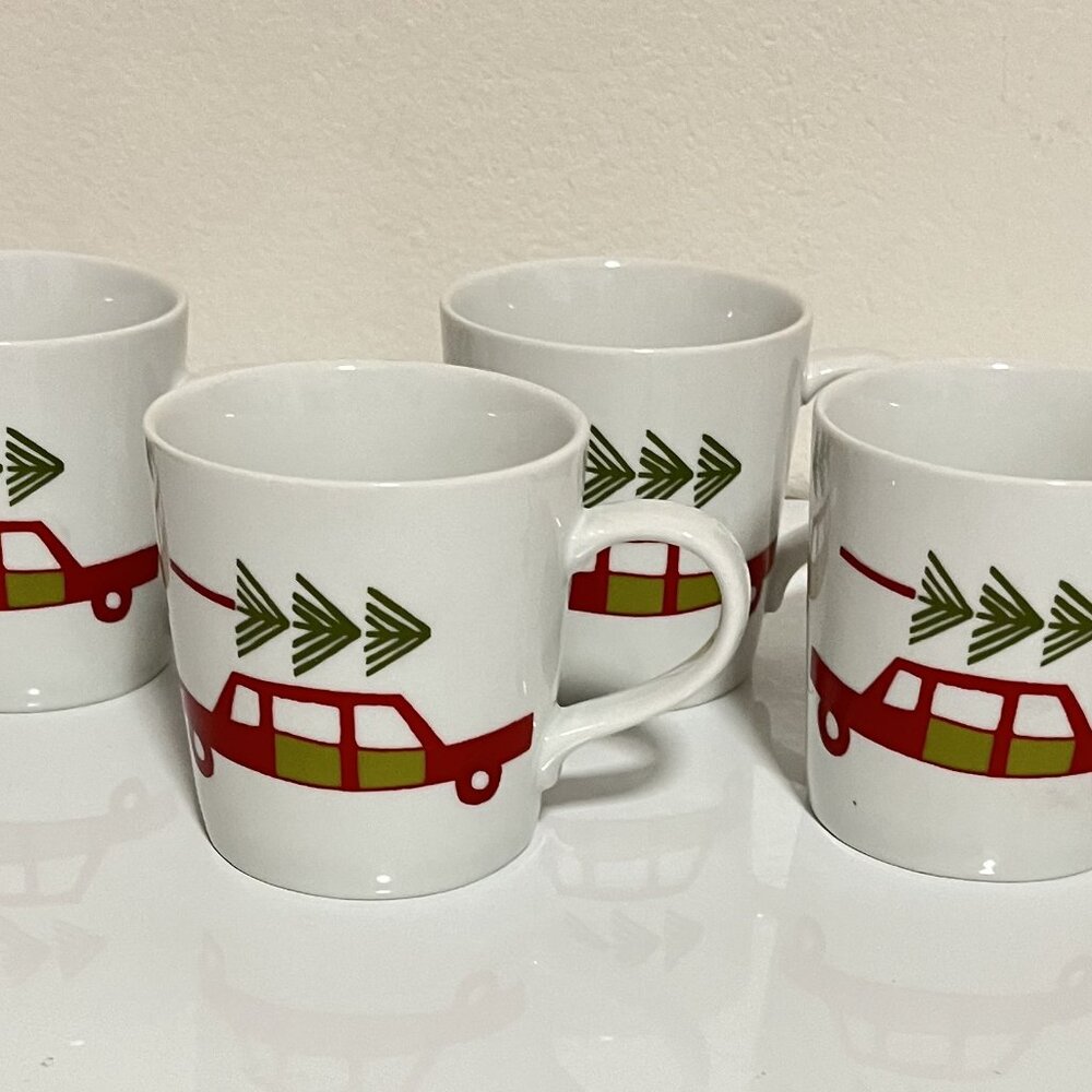 Set of 4 CRATE & BARREL Julia Rothman CHRISTMAS COFFEE 6 oz MUG/CUP-UNUSED